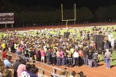 Mais de 200 mil estudantes se reúnem para louvar a Deus em estádios nos EUA | Notícias Gospel