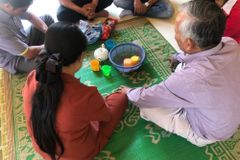 Cristãos vietnamitas são excluídos de ajuda do governo: “Deus cuidará da família de vocês”