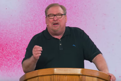 Despedida: Rick Warren prega mesma mensagem que fez na Saddleback há 40 anos