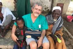 Médico trabalha 2 meses em Portugal para fazer missões o resto do ano na África