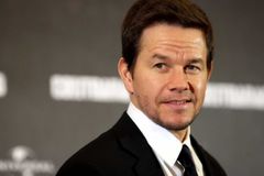 "Amo o Senhor e quero me comprometer a servi-Lo", diz ator Mark Wahlberg