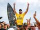 Filipe Toledo é campeão mundial de surf e aponta para Jesus: "Ele cumpriu a promessa"