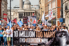 Mais de 7 mil pessoas participam de Marcha Pela Vida em Londres