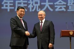 China diz que trabalhará com a Rússia para criar uma ordem global "mais justa"