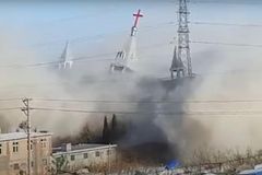 Igreja histórica é demolida na China por "projeto de urbanização" do governo