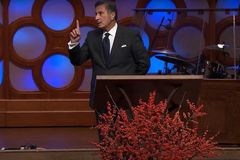 "Satanás está preparando o caminho para o Anticristo", diz pastor egípcio-americano