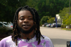 "Há alguém olhando lá de cima", diz homem ao devolver carteira perdida