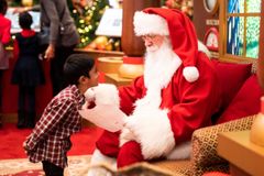 Pastor sugere a pais cristãos ensinar as origens cristãs do Papai Noel