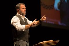 Mark Driscoll: conta no TikTok bloqueada por vídeos sobre biologia