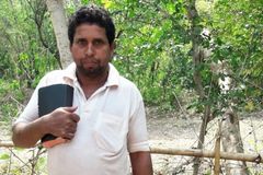 Esposa e filho são suspeitos de matar ex-hindu que se tornou cristão