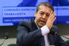 Presidente da AD é criticado por apoio a candidato acusado de corrupção