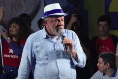 Distante de evangélicos, Lula sobe o tom contra pastores