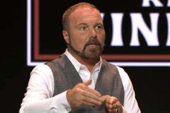 Por dizer que homens não engravidam, TikTok bloqueia pastor