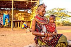 Feiticeira se entrega a Jesus e ajuda a plantar igreja em tribo do Quênia