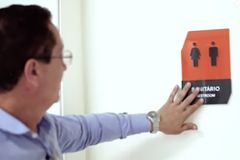 Candidato denuncia banheiro neutro em universidade no RS