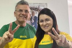 Em jejum pelo Brasil, Eliã Oliveira se veste de verde e amarelo para votar