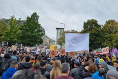 Mesmo com riscos, cristãos se unem a protestos no Irã: "Não é hora de agradar ditadores"