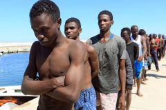 Ex-escravo diz que Black Lives Matter deveria olhar para África: 'Ainda há escravidão lá’