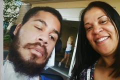 Jovem com morte cerebral acorda de coma após oração da mãe: "Milagre"