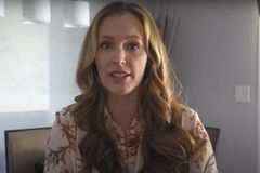 Ex-atriz pornô alerta sobre a sexualização da cultura: "A pornografia está em toda parte"