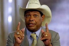 Justiça ordena penhora de dízimos da igreja de Valdemiro e uso de polícia