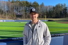 Atleta diz que aceitou Jesus durante jogo de beisebol: "Fechei meus olhos e orei"