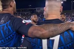 Jogadores de times rivais se unem em oração e louvor no Campeonato Mundial de Rugby