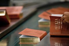 Bíblia continua sendo o livro mais lido do Brasil, segundo pesquisa