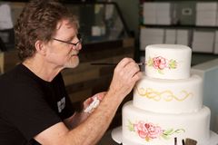 Confeiteiro cristão perde em novo processo por se recusar a fazer ‘bolo transgênero’