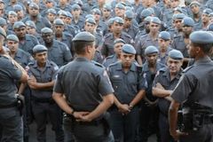 Evangélicos são maioria entre policiais que expressam fé em redes sociais