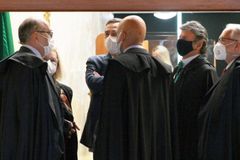 Conselho de igrejas evangélicas expressa ‘máxima repulsa' ao STF e TSE