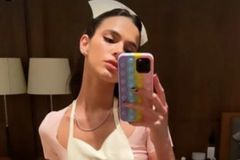 Bruna Marquezine é criticada por sexualizar em fantasia de Halloween