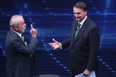 Pesquisas apontam pequena vantagem de Bolsonaro sobre Lula