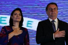 Primeira-dama compartilha trecho da Bíblia após derrota de Bolsonaro