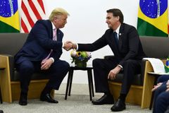 Trump se reúne com Bolsonaro no G20 e faz críticas ao socialismo