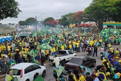 Manifestações pacíficas por eleições limpas tomam o país
