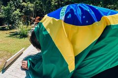 "Deus quer pessoas dispostas a pagar o preço de oração pela nação", diz pastor