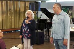 YouTube proíbe canal de oração de igreja por "prática enganosa"