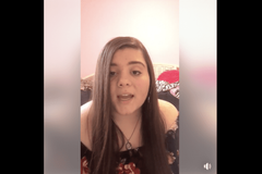 Estudante é suspensa por citar a Bíblia contra cartazes LGBTs colados em sua escola | Notícias Gospel