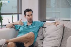 Ex-jogador da Grécia é condenado à prisão por dizer que "Deus criou Adão e Eva"