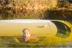 Home de parapente enxerga mulher se afogando e salva sua vida