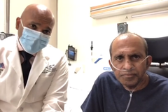 Pastor internado com Covid-19 desperta do coma após oração de médico