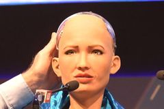 Inteligência artificial: autor cristão alerta sobre a substituição de humanos por robôs