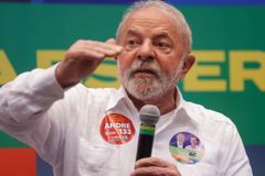 Lula: Igrejas serão responsabilizadas se não apoiarem vacina