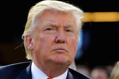 Ateus tentam derrubar ordem de liberdade religiosa assinada por Trump