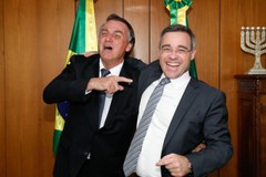 Mendonça vota por rejeitar ação de Bolsonaro contra Moraes