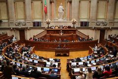 Parlamento de Portugal aprova texto final sobre eutanásia