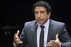 Magno Malta sobre reação do PT: "Peça a Deus para nos guardar"