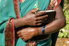 Autor visa arrecadar dinheiro para comprar 100 mil Bíblias para a Igreja Perseguida