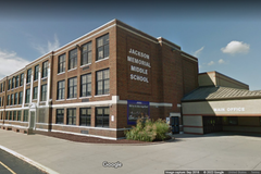 Professora cristã perde emprego por não usar pronomes trans nos EUA